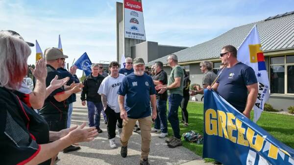 Saputo dairy workers take wages appeal to Canadian big cheeses