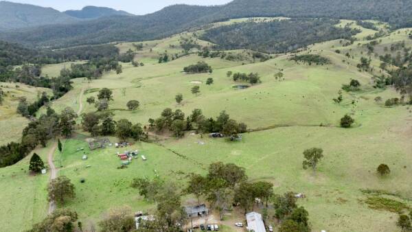 Picturesque cattle country in tranquil Swanfels Valley on the market