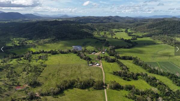 North Queensland cattle country for 450 breeders plus unlimited water