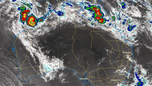 Possible cyclone brewing as monsoon moves across northern Australia