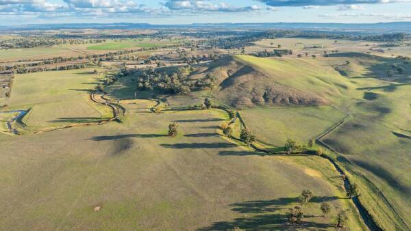 Ultra-private, highly-productive country in a reliable region | Photos