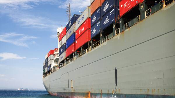 Vexed export cost recovery hike delayed as Labor bows to mounting pressure